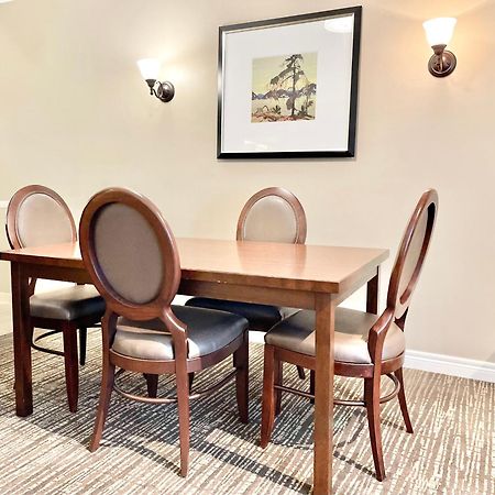 Hillside Haven: Carriage Club Resort Retreat Edgar Экстерьер фото